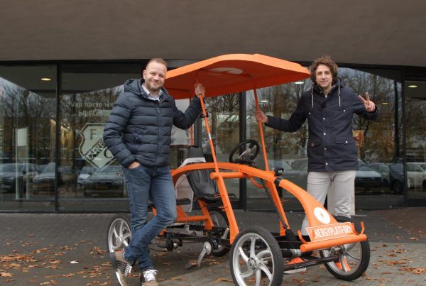 Pascal Verheugd en Tijs Koedam voor de Op De Fiets Met.. fiets